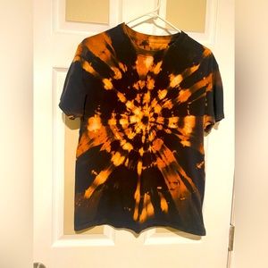 23) Tie-dye black t-shirt